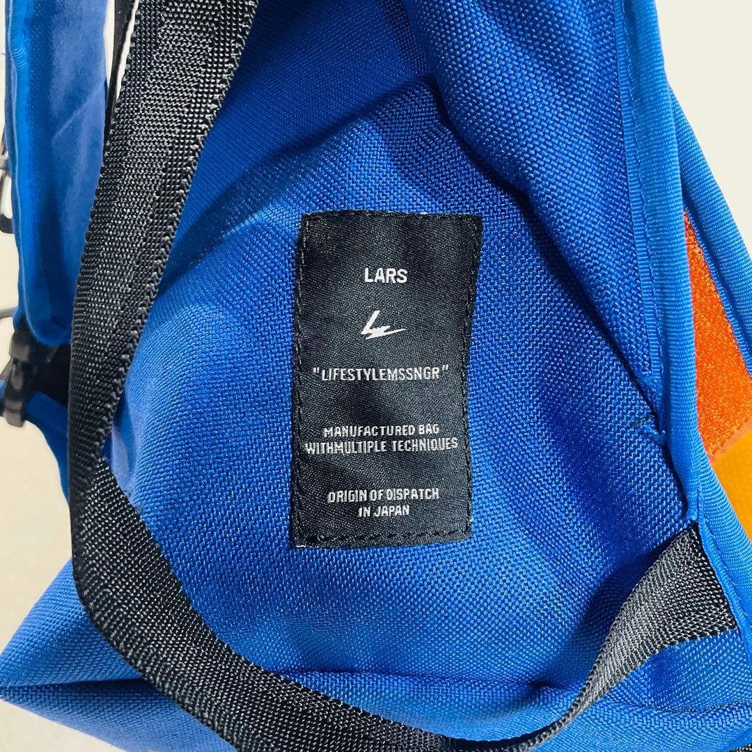 【美品!】LARSラーズ メッセンジャーバッグLIFESTYLEMSSNGR 青