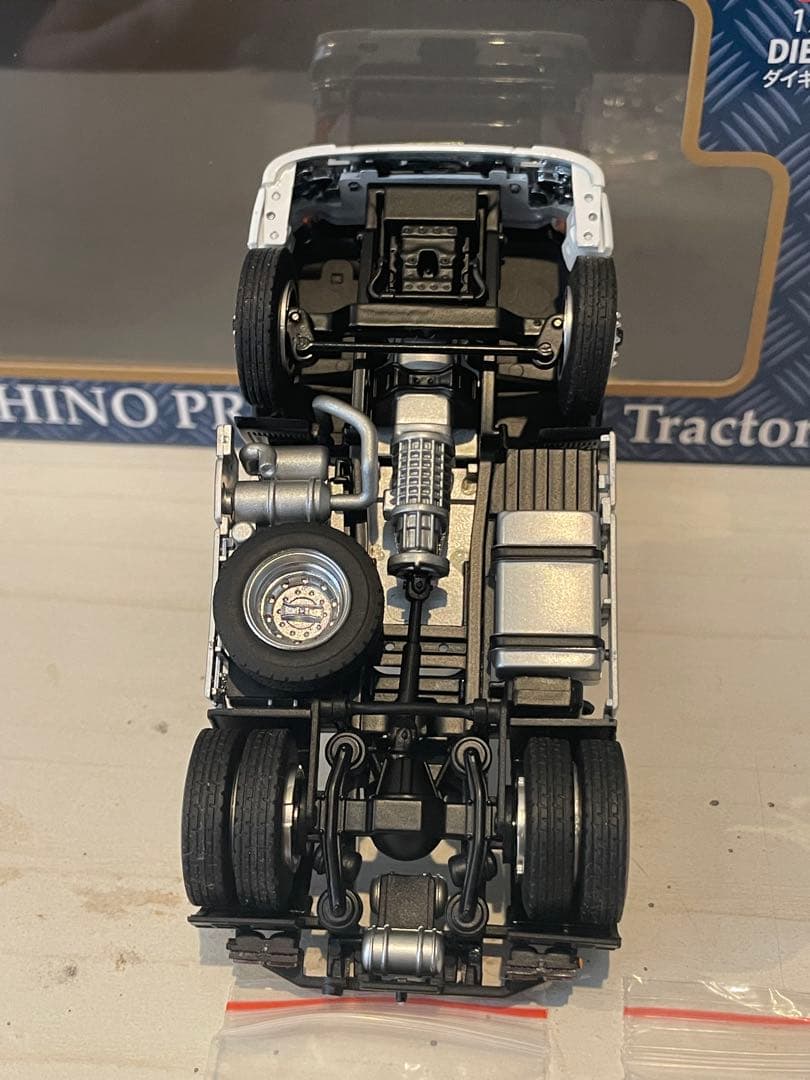 ケンクラフト 1/50 プロフィアハイルーフ ホワイト