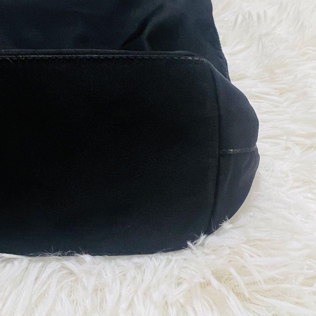 PRADA ナイロン トートバッグ ブラック 三角ロゴ　イタリア製