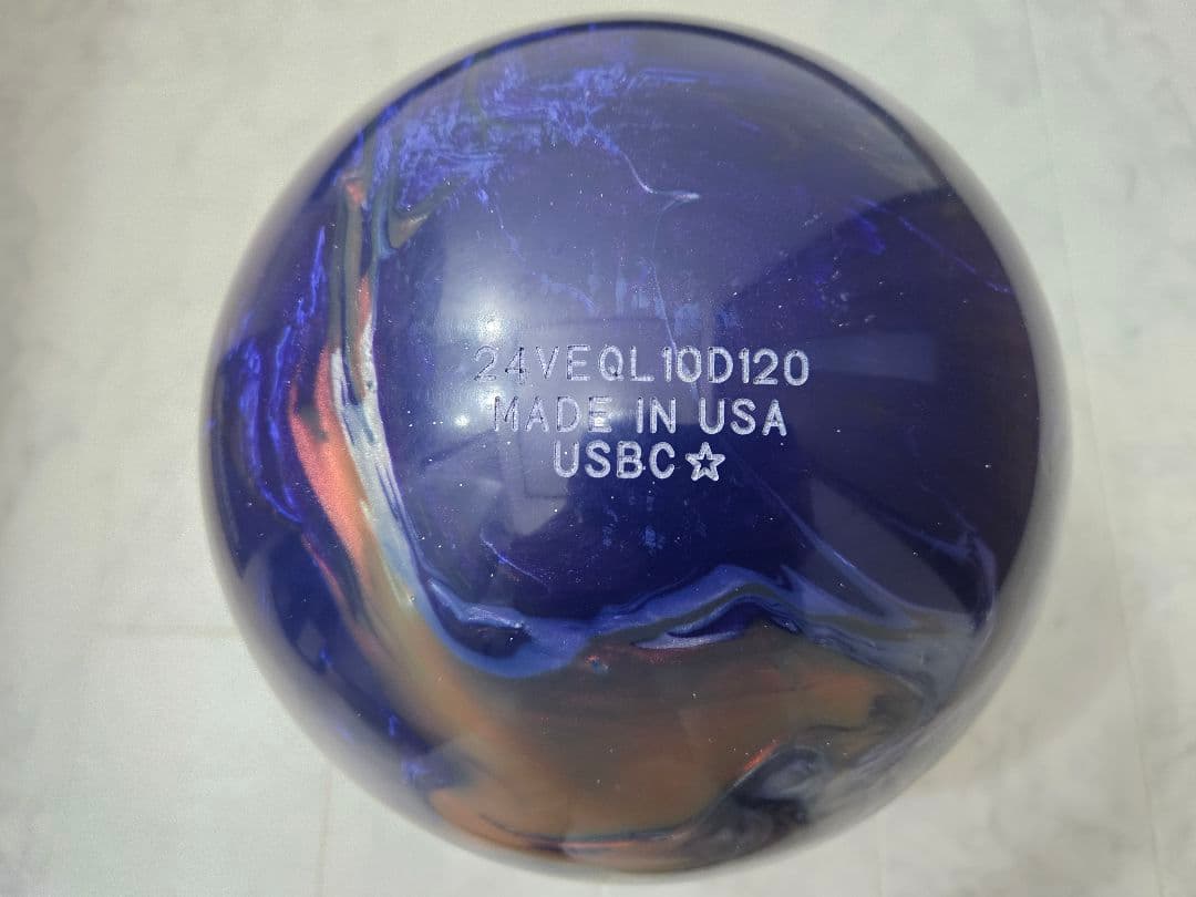 ハイスポーツ社 ストーム Equinox 15ポンド3オンス ボウリングボール