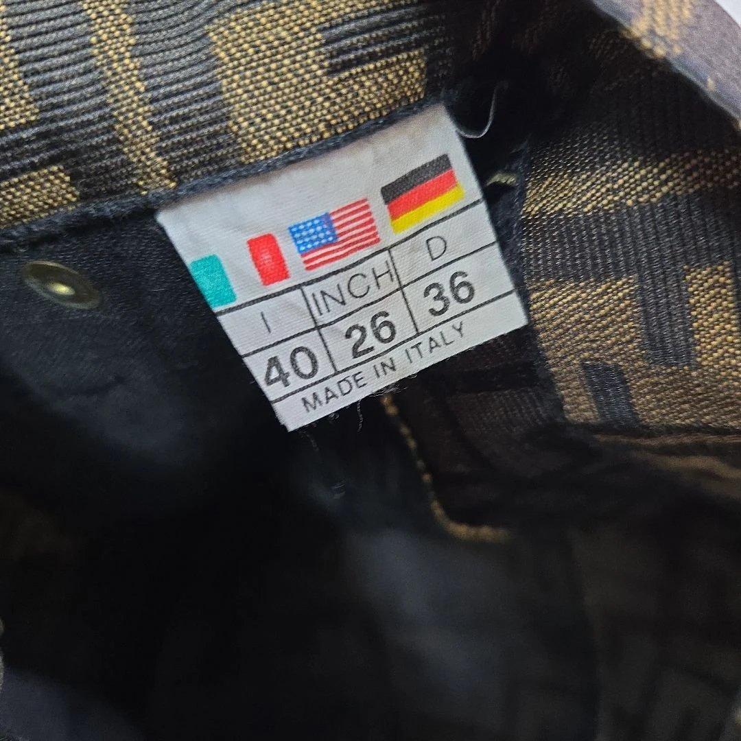 美品　FENDI 　フェンディ ズッカ柄タイトスカート　26インチ