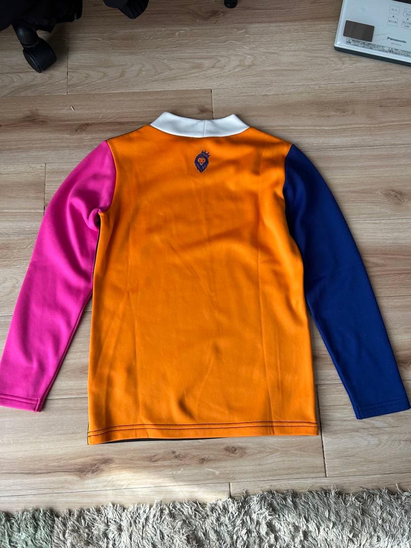 V12 クレイジーモックネック