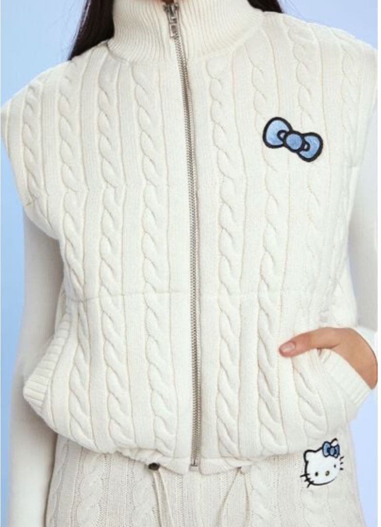 【新品】Forever21 サンリオ コラボ ニットベスト キティちゃん