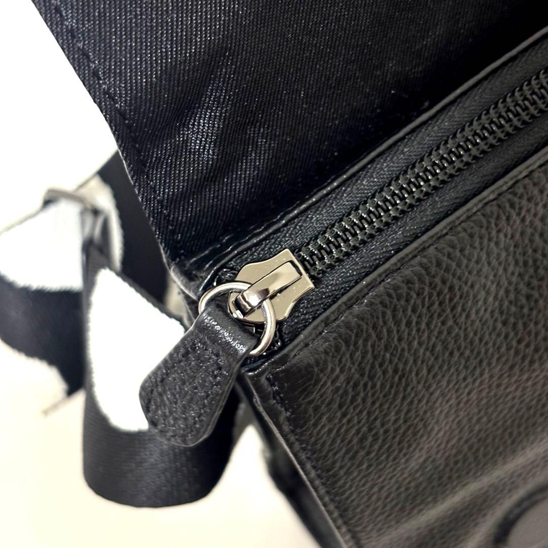 極美品 イアパピヨネ　ワイドテープショルダーバッグ　ボディバッグ　ダルメシアン柄