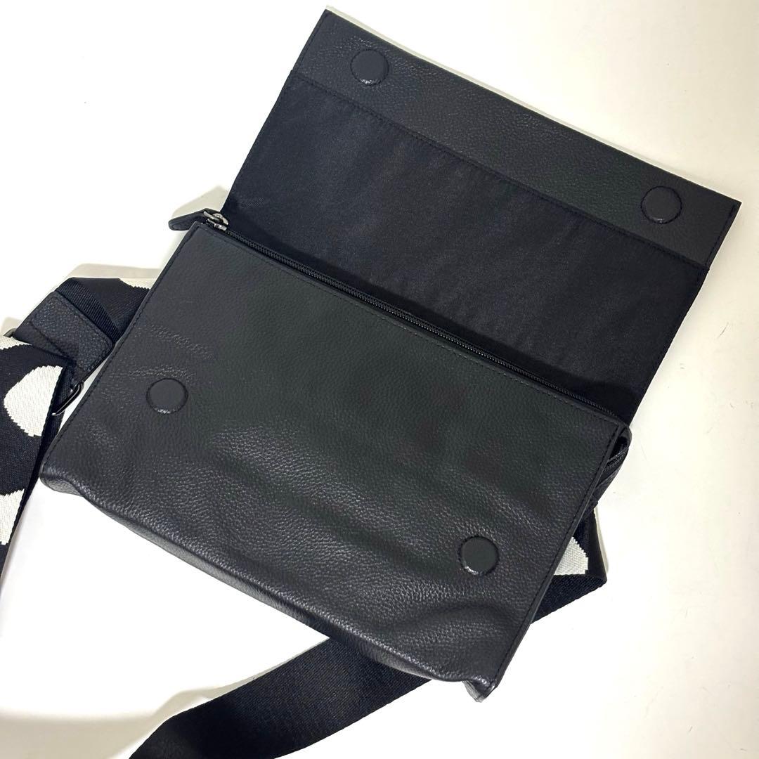 極美品 イアパピヨネ　ワイドテープショルダーバッグ　ボディバッグ　ダルメシアン柄