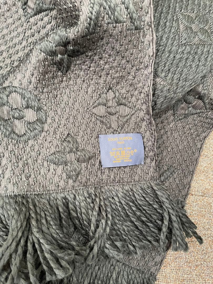 【美品】LOUIS VUITTON モノグラム ウールマフラー ブラック