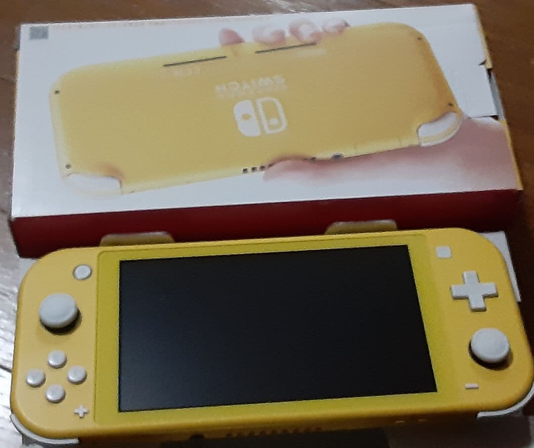 Nintendo Switch Lite イエロー マリオソフト