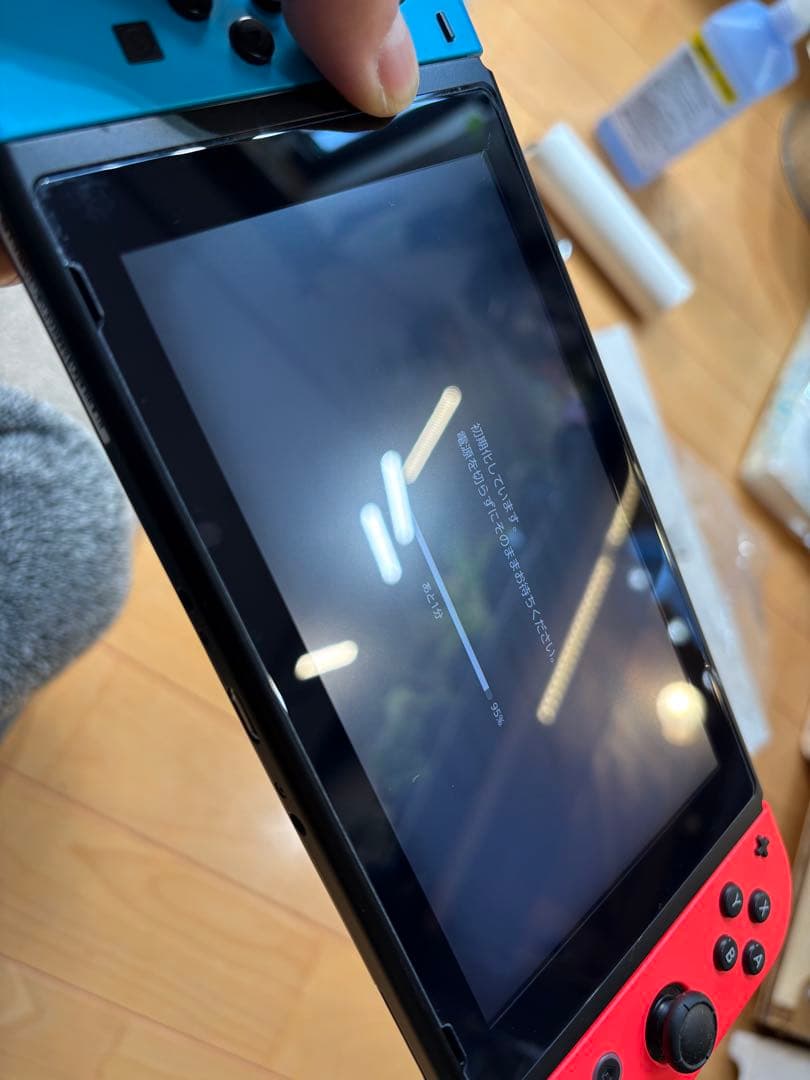 Nintendo Switch 赤のJoy-Conが外れやすい為ジャンク