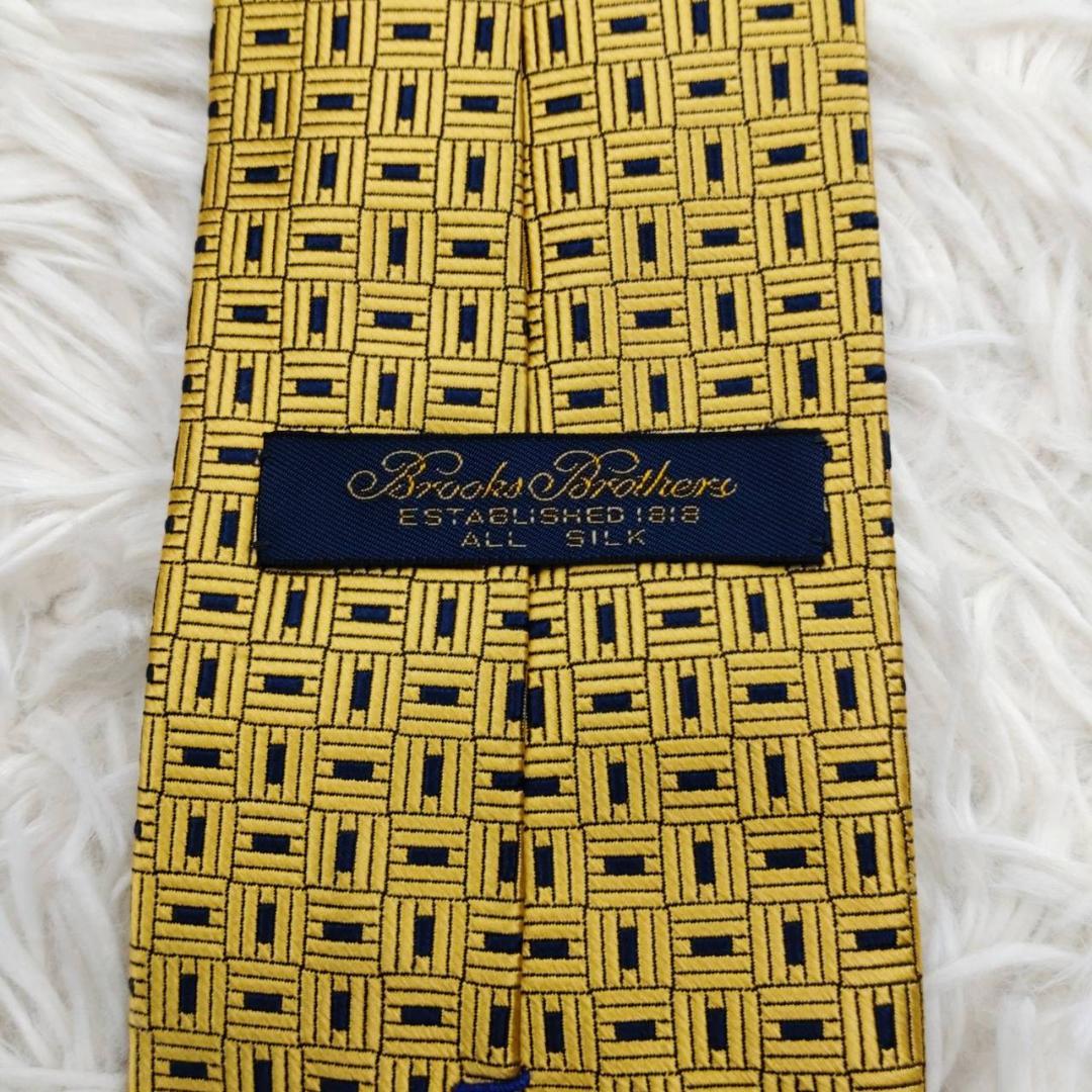 ブルックスブラザーズ 高級シルクネクタイ 総柄 ベージュ