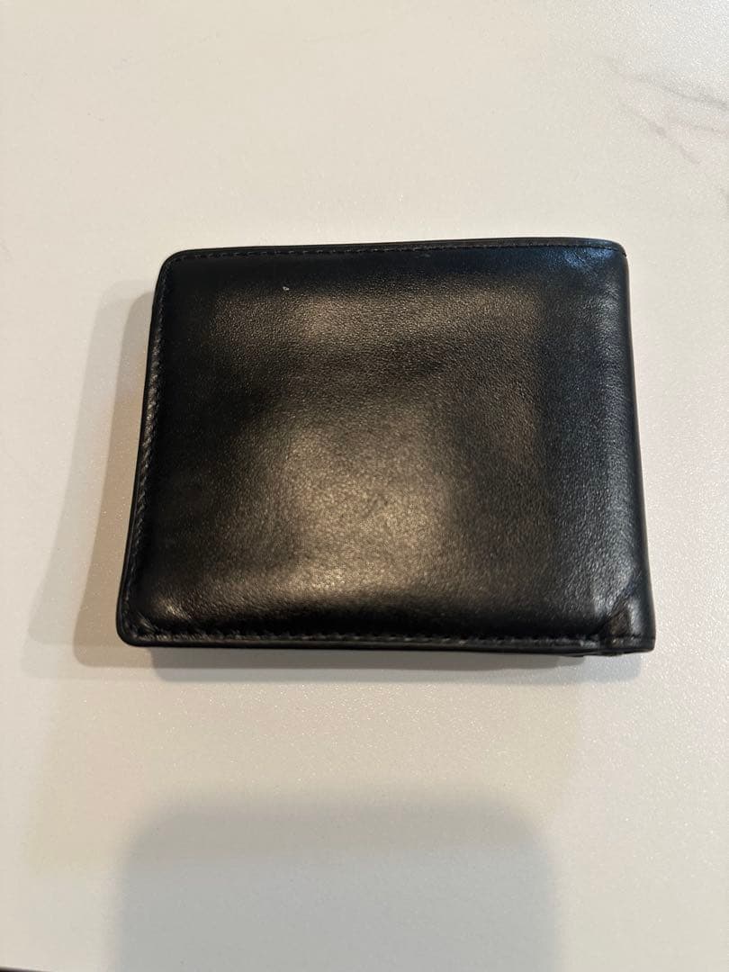 dieselブラックレザー二つ折り財布 ロゴ付き