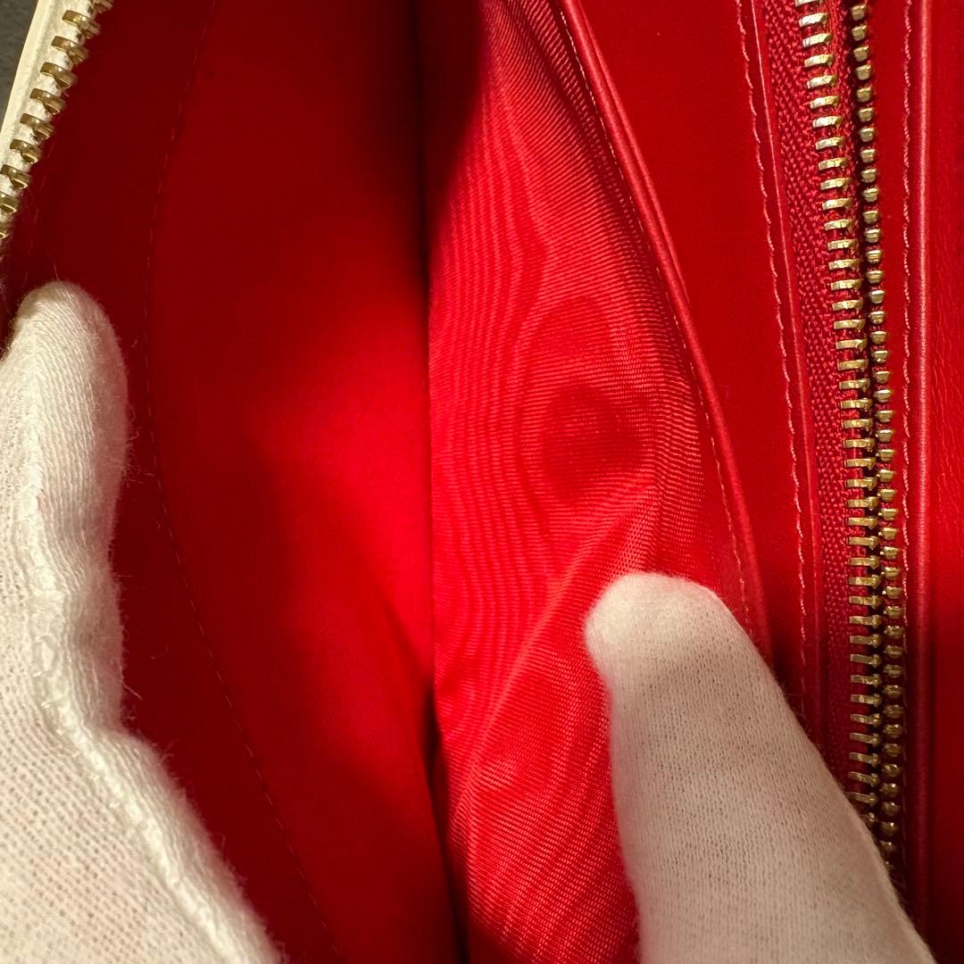 美品✨ルブタン パネトーネ ホワイト 長財布 完売品 スタッズ ラウンドジップ