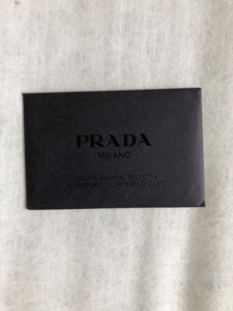 プラダナイロン財布茶色