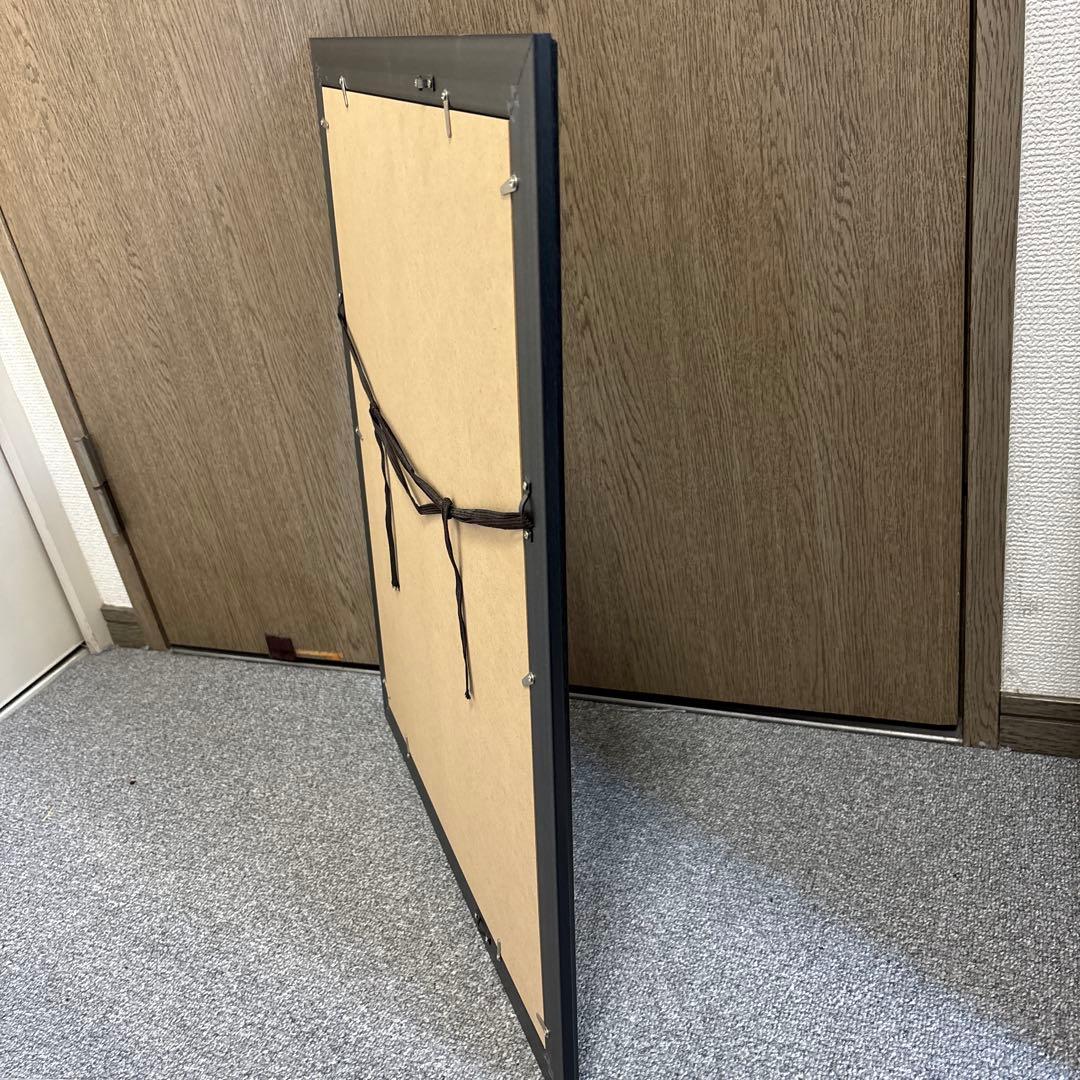 よむ　サイン入り複製原画　黒い服のキャラクター