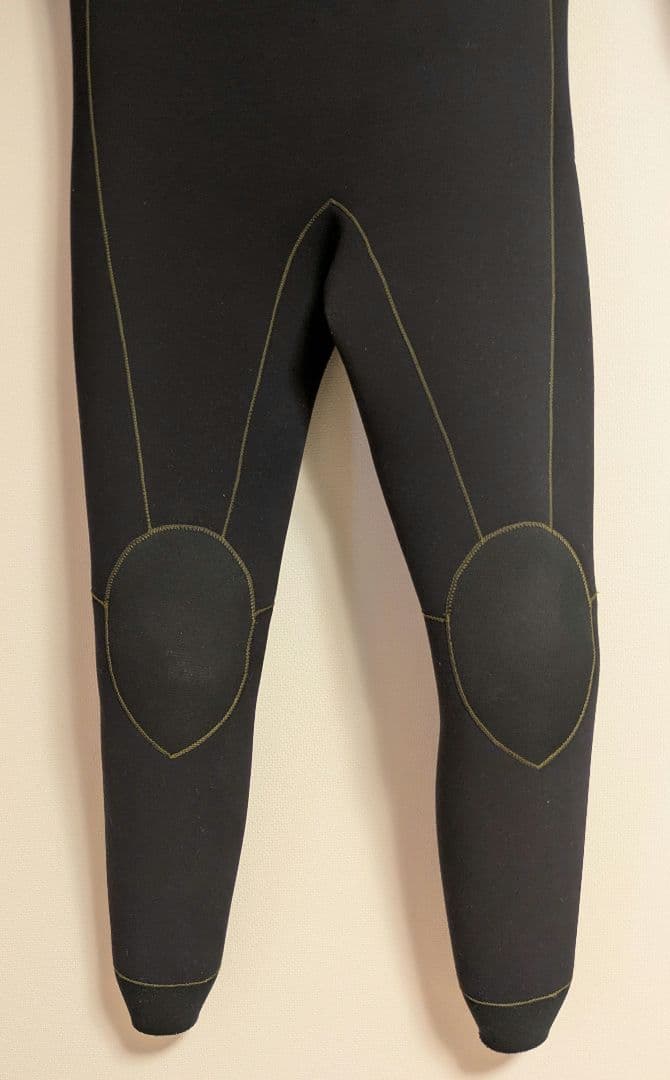 4ミリフルジャージセミドライスーツ 膝パッド付き