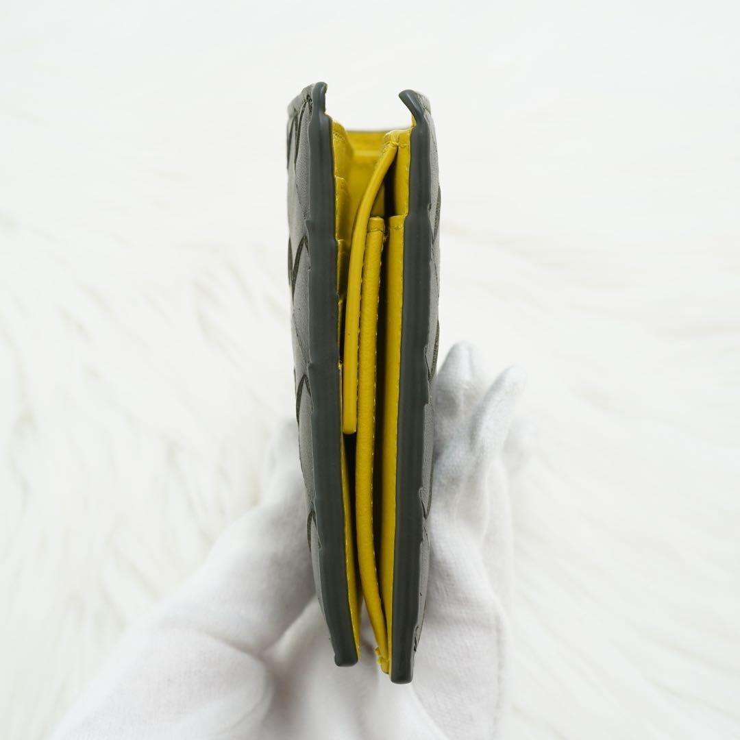 未使用品　箱付き　BOTTEGA VENETA 折り財布　イントレチャート　希少