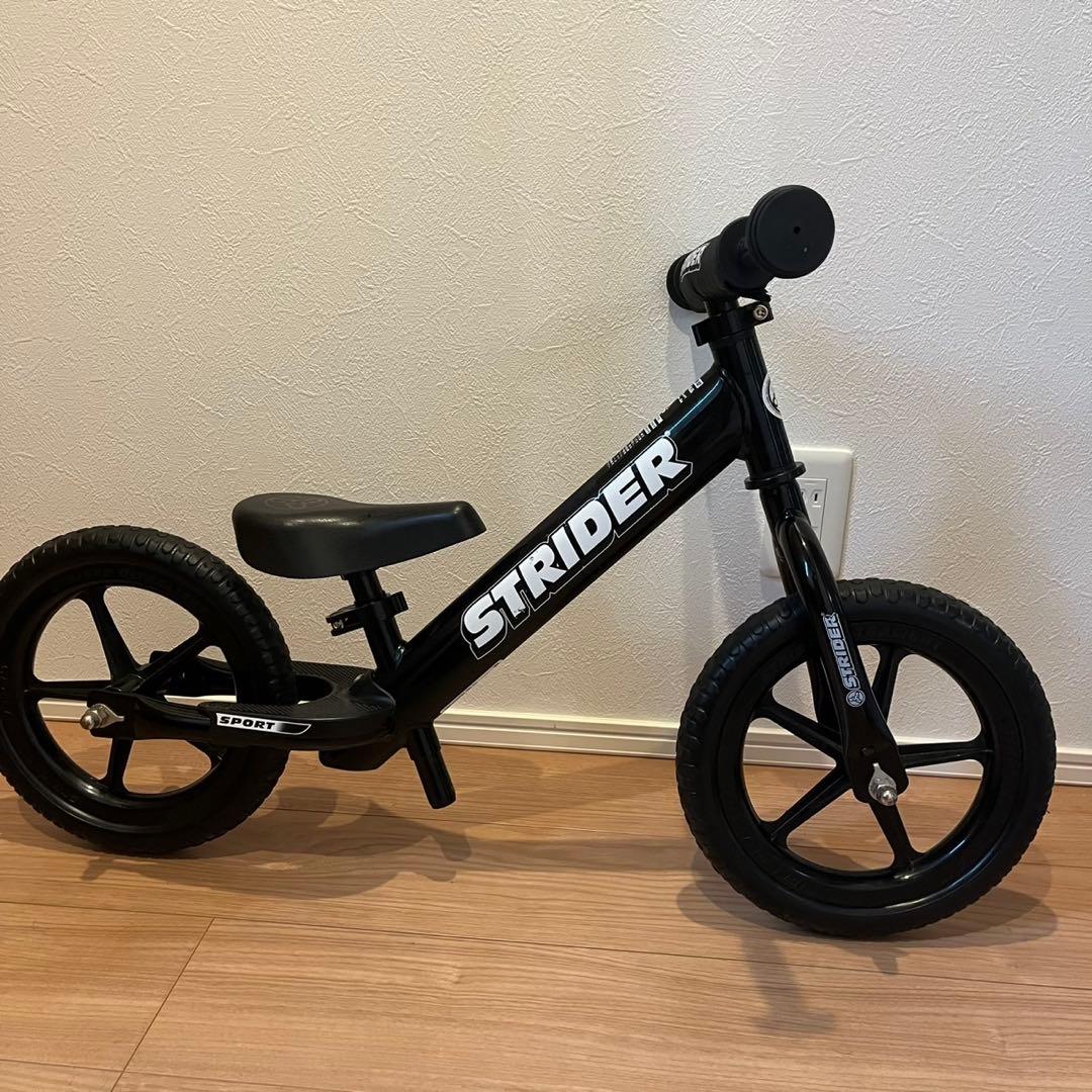 極美品STRIDER SPORTS ブラック ストライダー バランスバイク