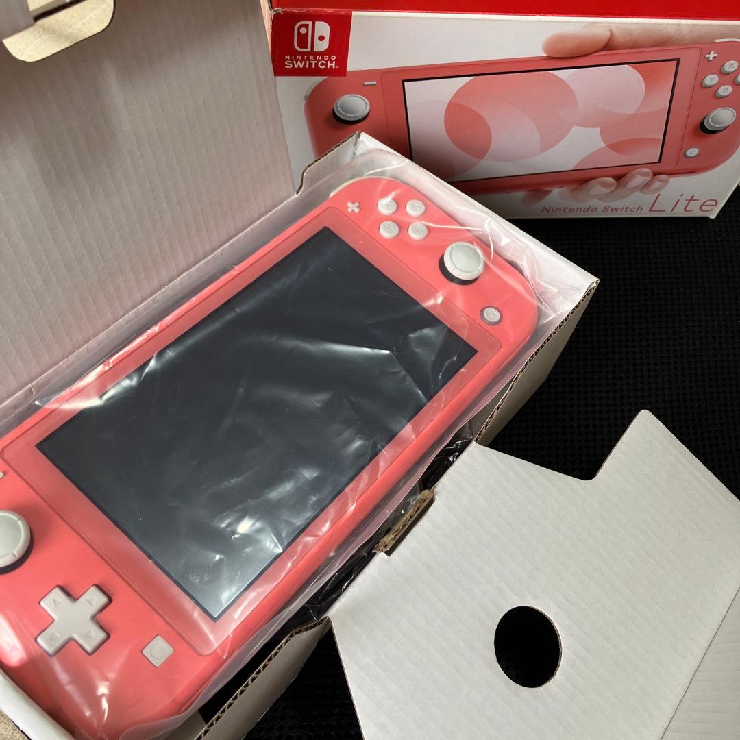 【Nintendo Switch LITE コーラル】