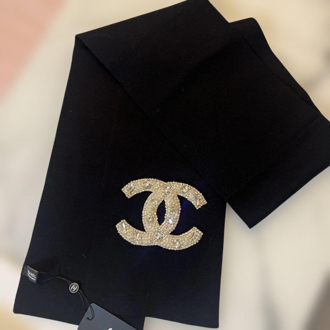 【新品】CHANEL ビジュー付き黒マフラー