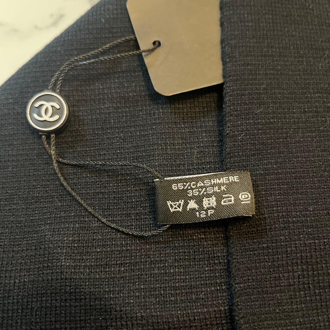 【新品】CHANEL ビジュー付き黒マフラー