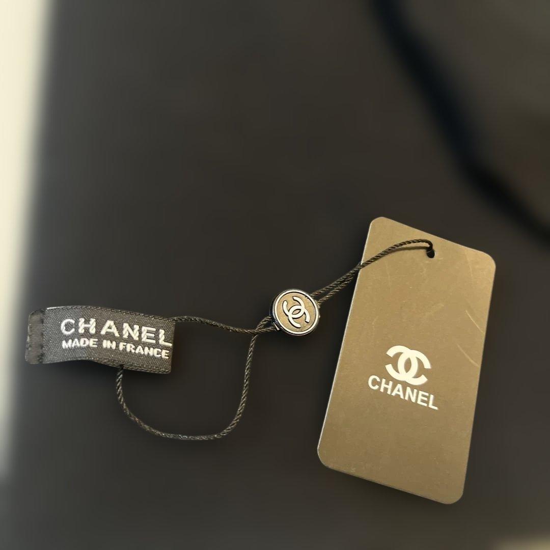 【新品】CHANEL ビジュー付き黒マフラー
