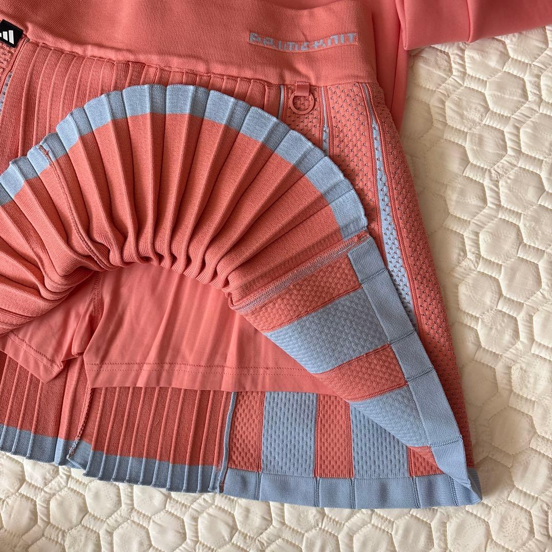 新品定価33000円　アディダスゴルフ　ダンボールニットパーカー&スカート