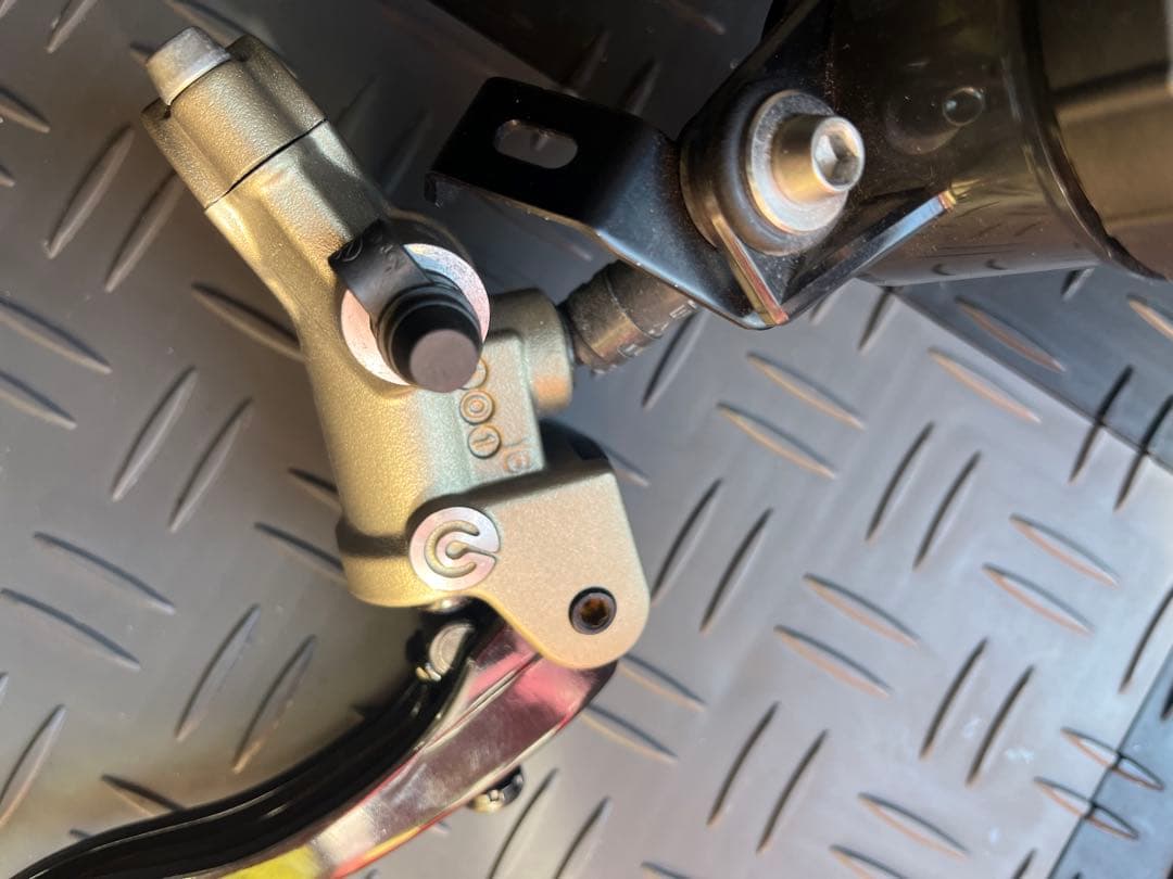 ブレンボラジアルポンプマスターシリンダー