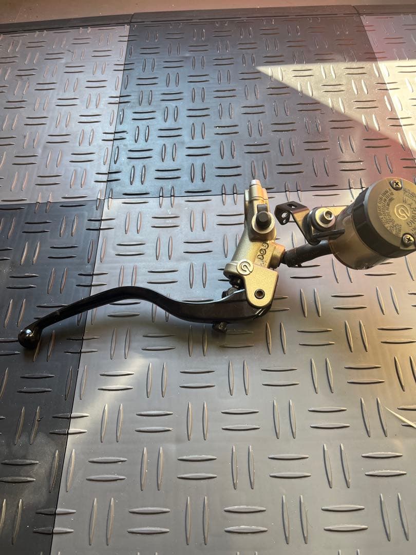 ブレンボラジアルポンプマスターシリンダー