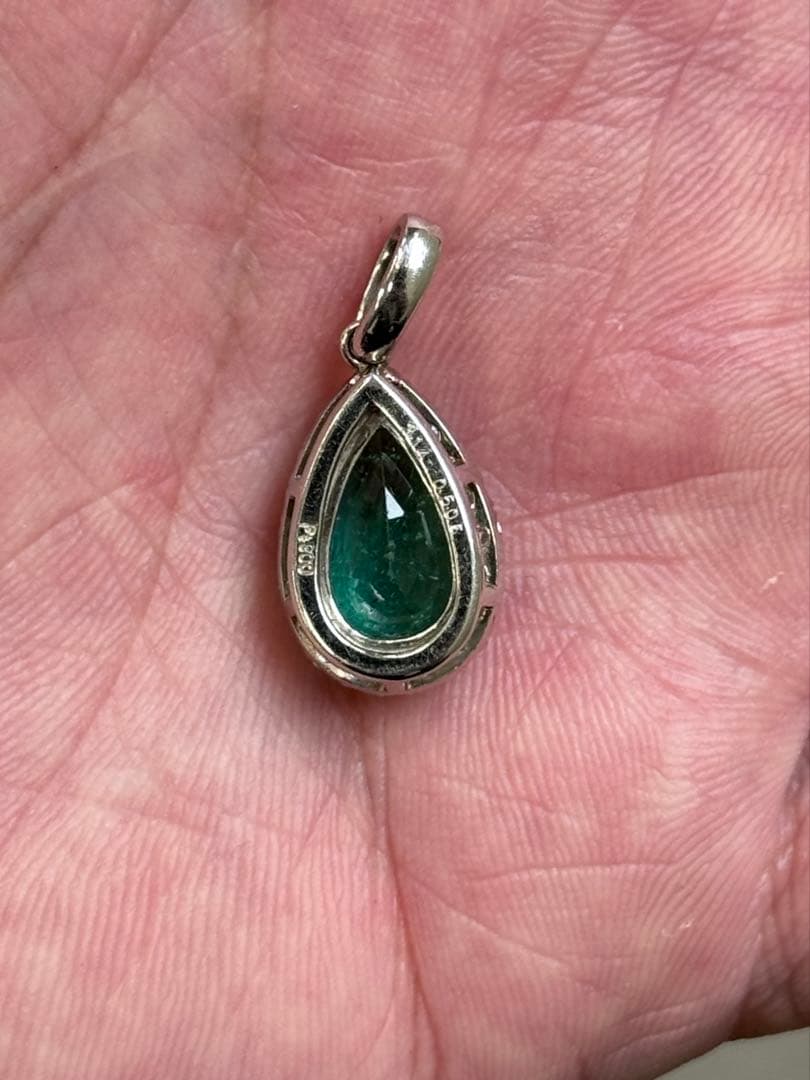 期間限定価格★3.1ct★エメラルド0.50ctダイヤペンダントネックレストップ