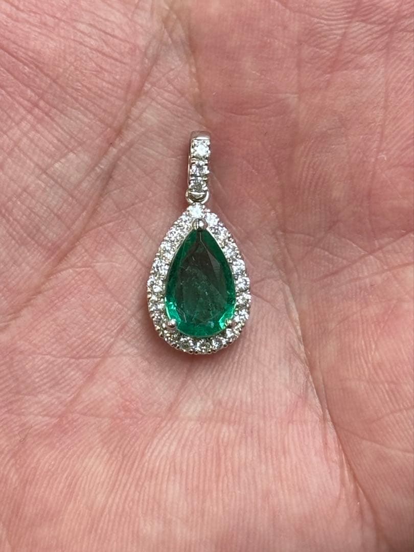 期間限定価格★3.1ct★エメラルド0.50ctダイヤペンダントネックレストップ