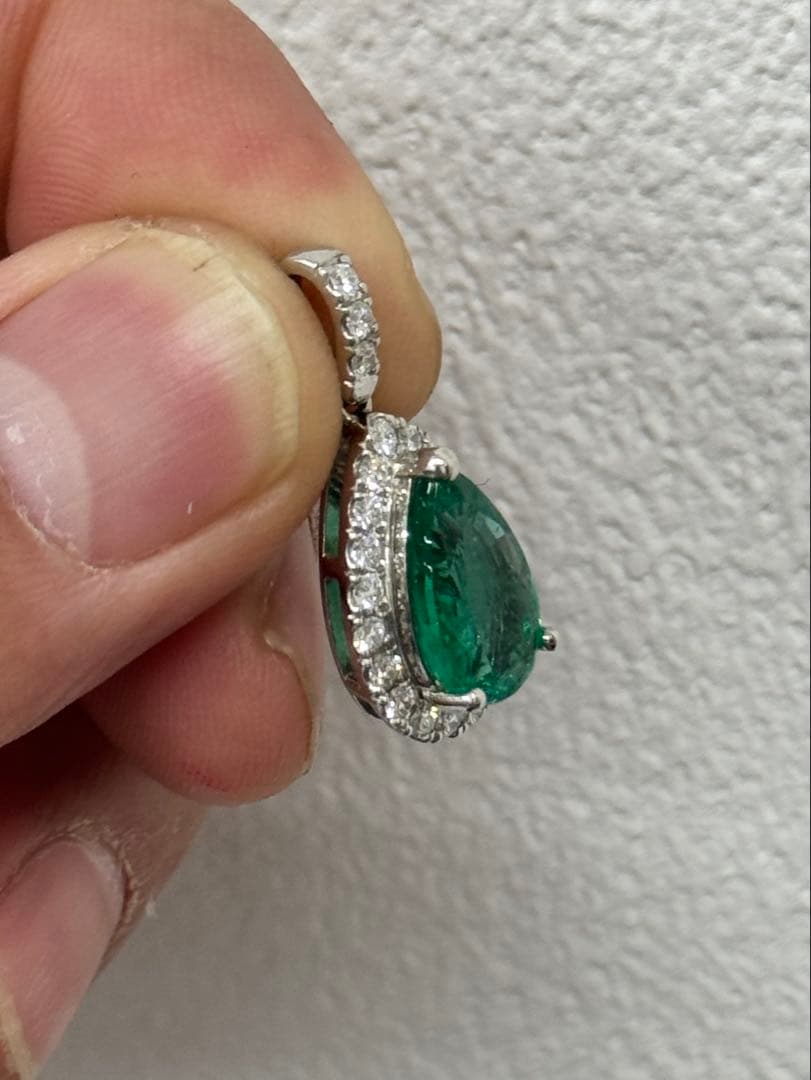 期間限定価格★3.1ct★エメラルド0.50ctダイヤペンダントネックレストップ