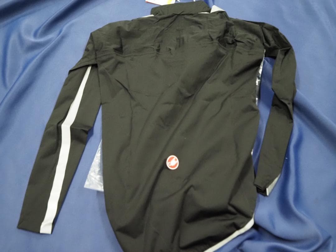 ￥36300新品 カステリ ULTRA RAIN CAPE Sサイズ