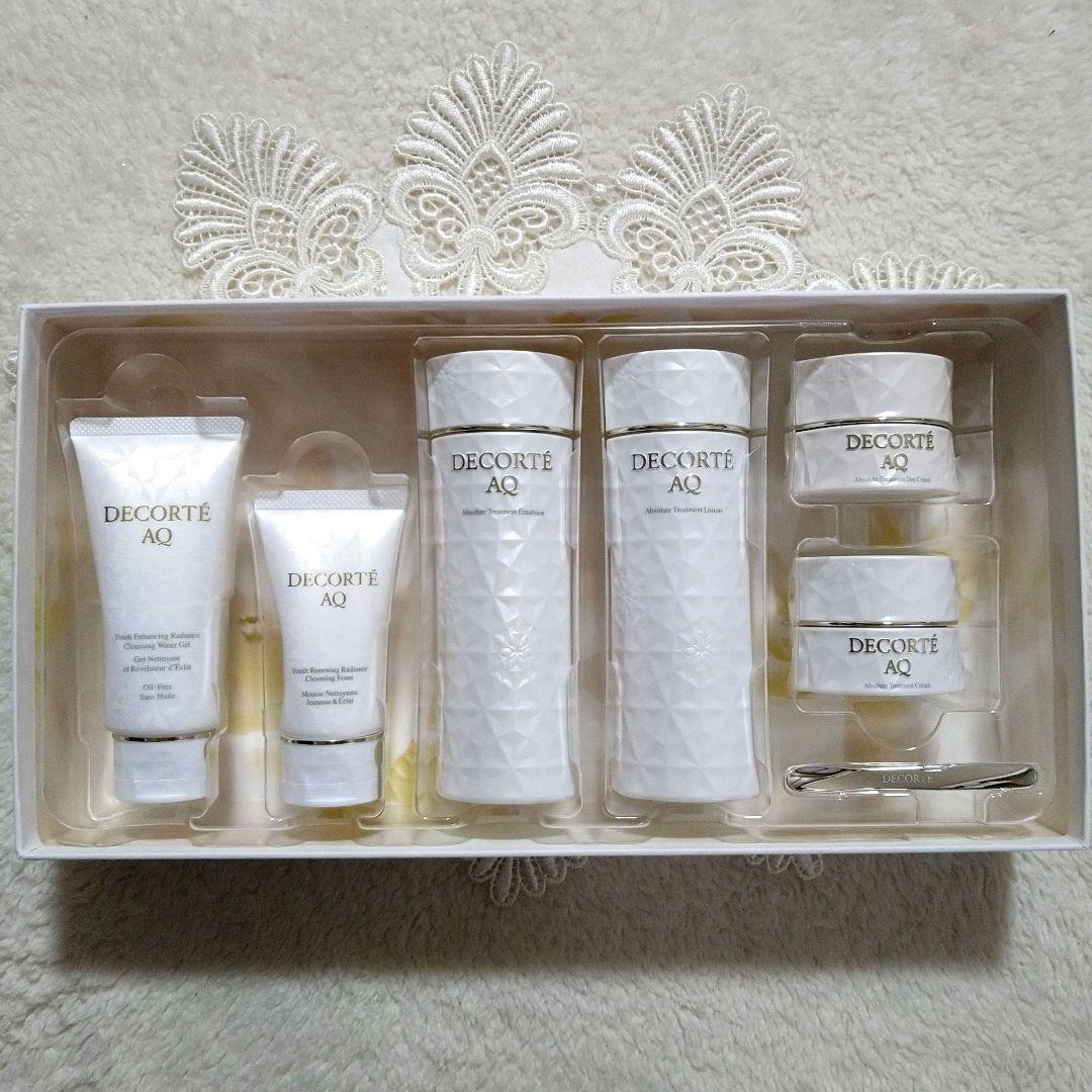 【新品】コスメデコルテ♥ＡＱ ラディアンス コフレ ★サンプル付き 限定・完売品