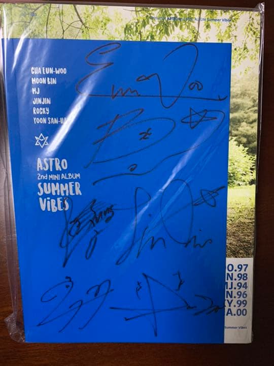 ASTRO 全メンバーサイン入り　アルバム