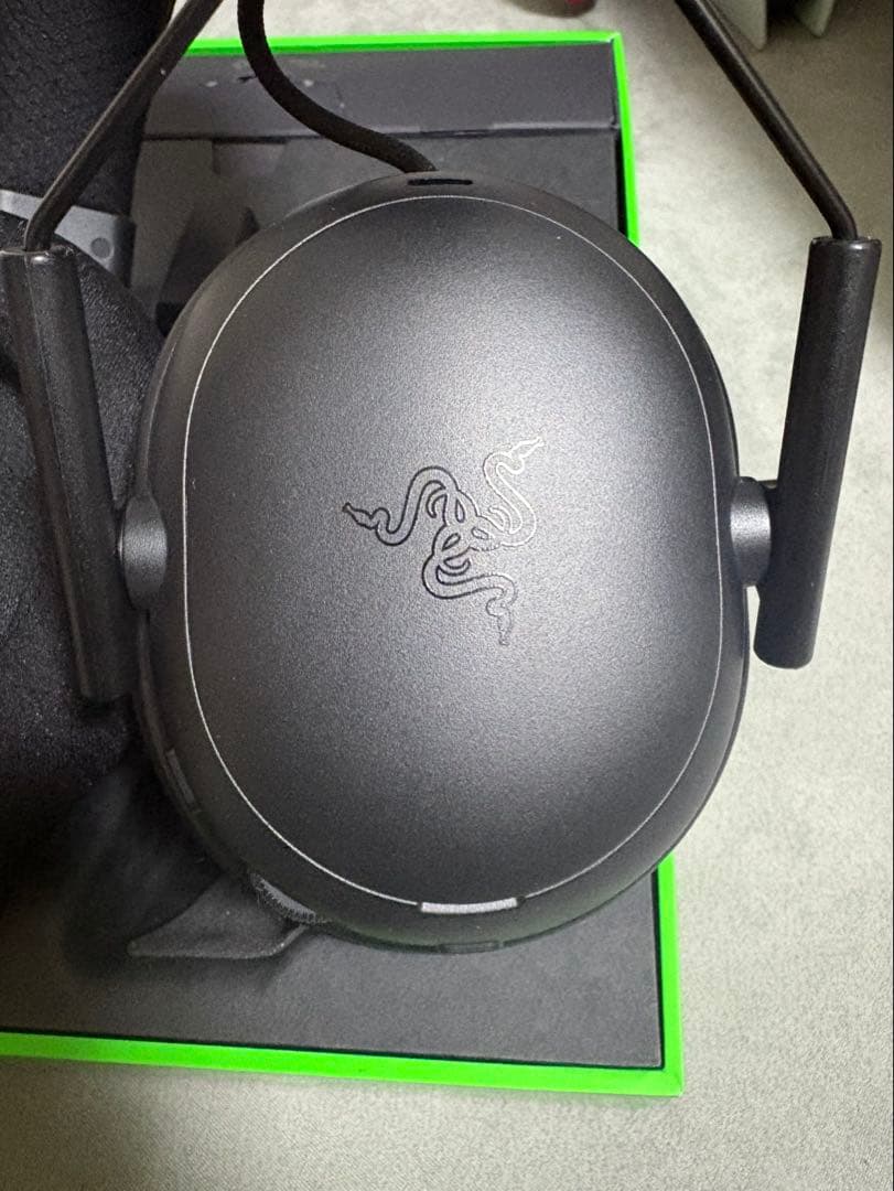 【ほぼ新品】RAZER BLACKSHARK V3 PRO ゲーミングヘッドホン
