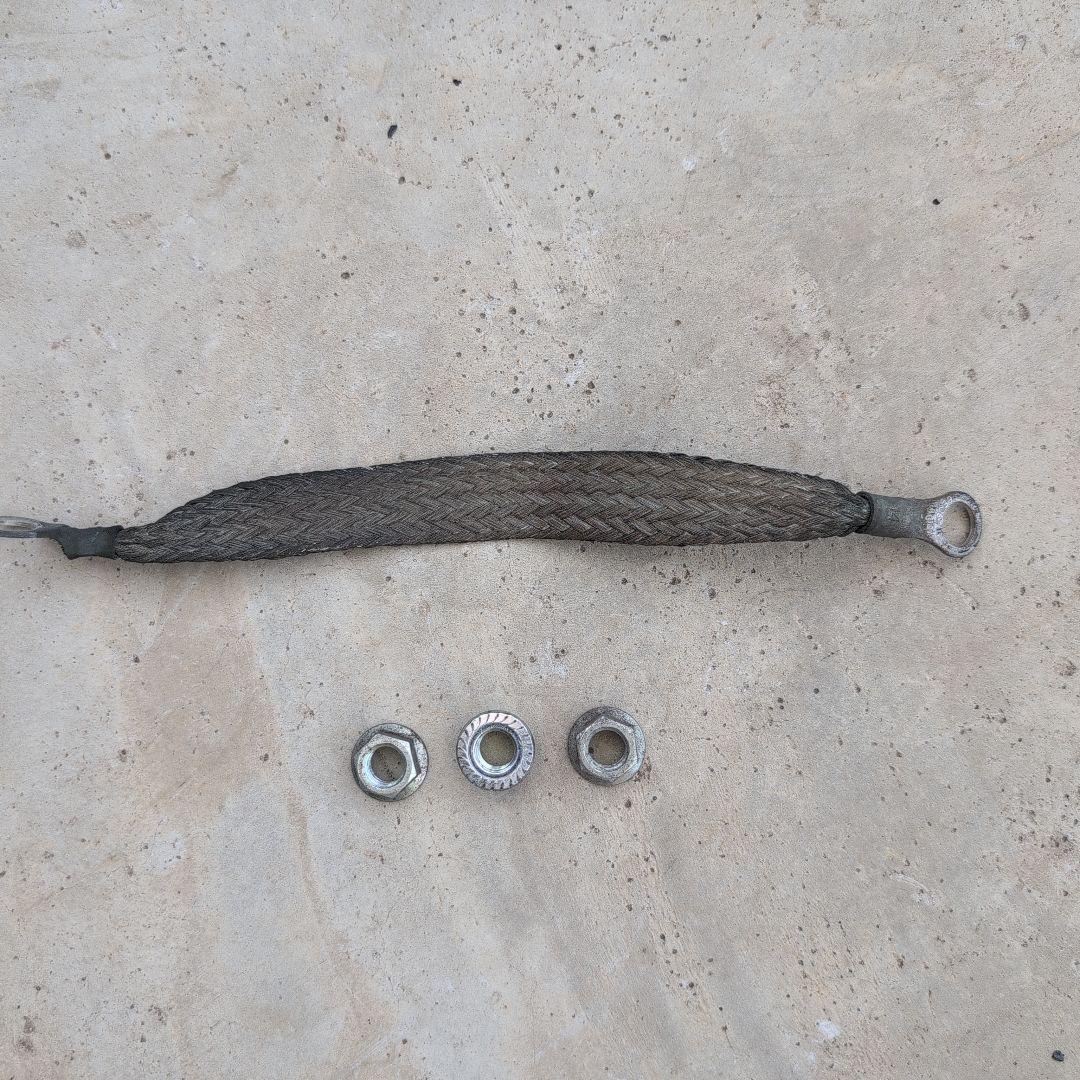 プリウスα社外マフラーGANADOR