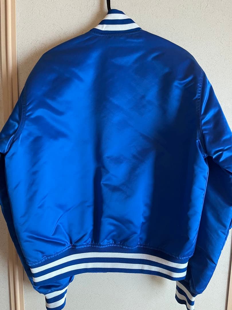 ドジャース　スタジャン