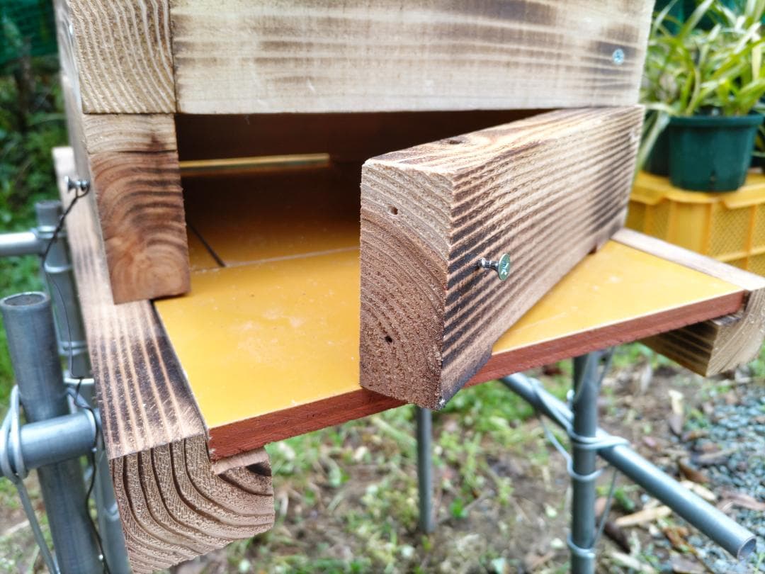 キンリョウヘン➕日本蜜蜂 重箱式巣箱4段➕スノコ➕誘引液