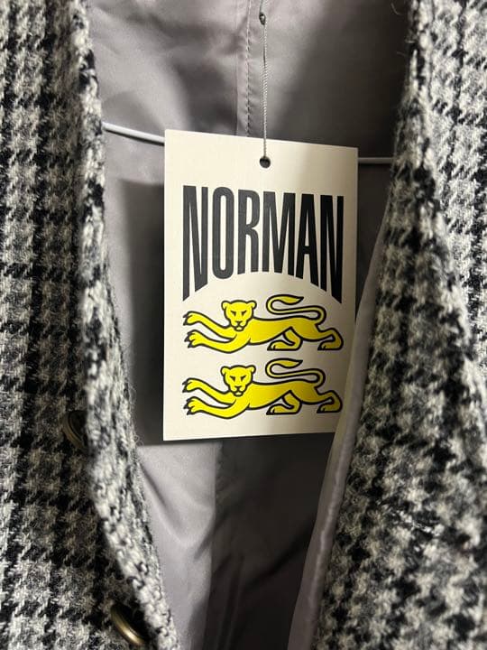 値下げ❗️norman ノルマン　ハリスツイード　ノーラカージャケットお洒落❗️