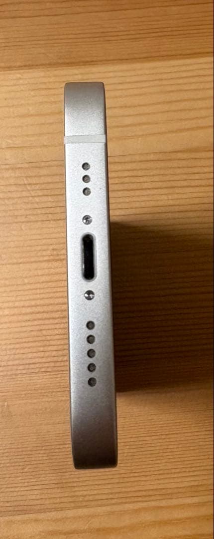 Apple iPhone 13 128GB ホワイト 本体　箱・純正コード付き