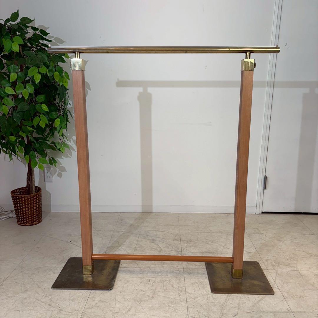 ハンガーラック　真鍮　木　店舗什器　アパレル