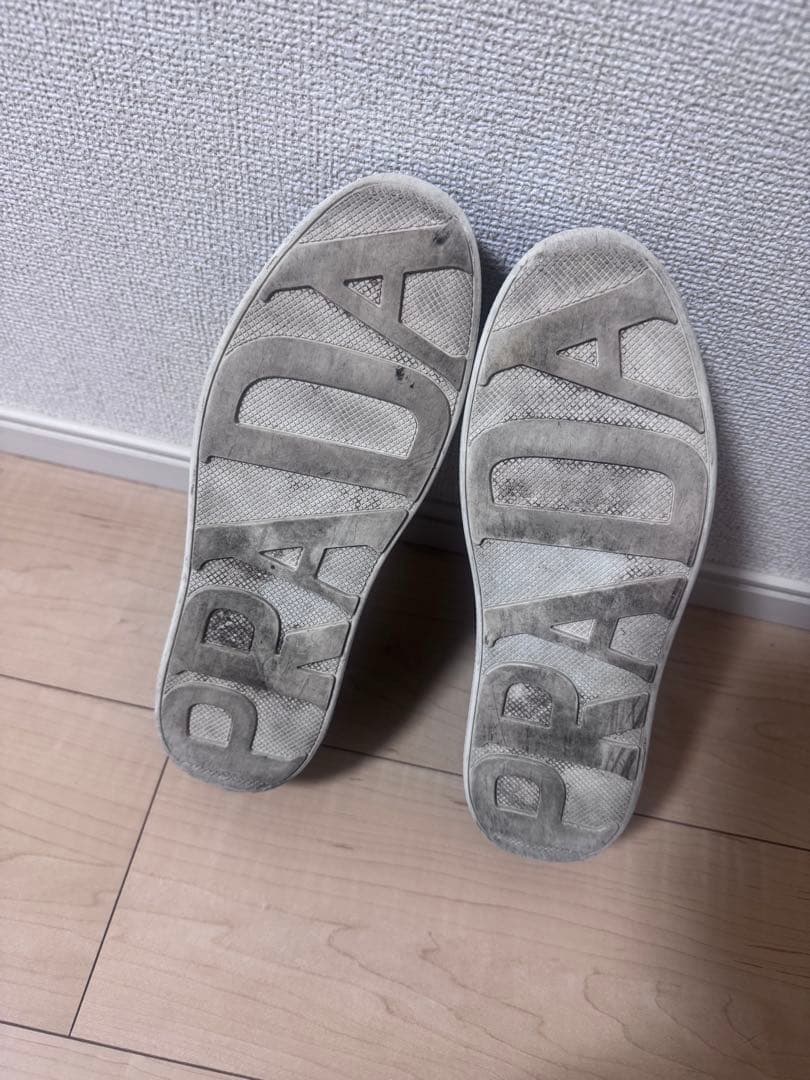 PRADA スニーカー