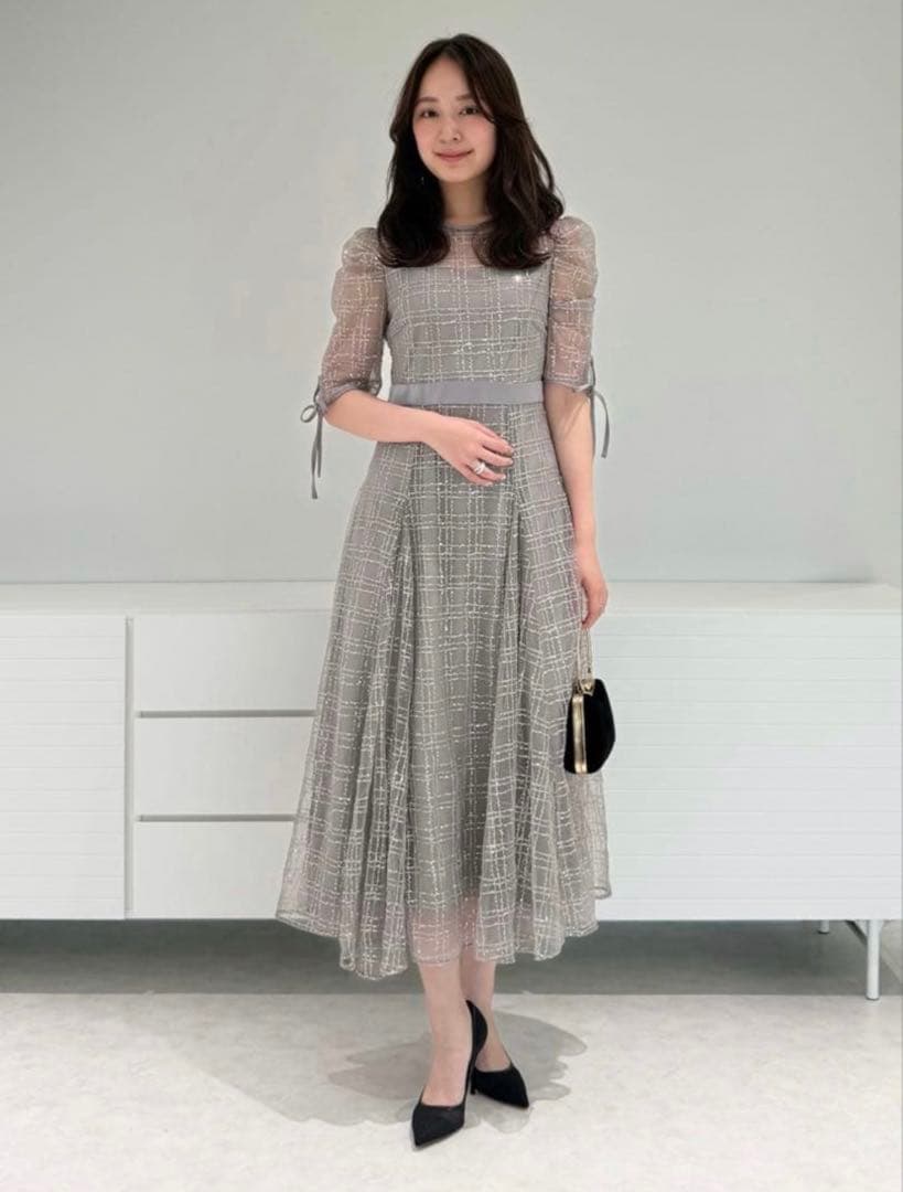 Leja チェック刺繍スパンコールチュール素材袖リボン結婚式 パーティードレス