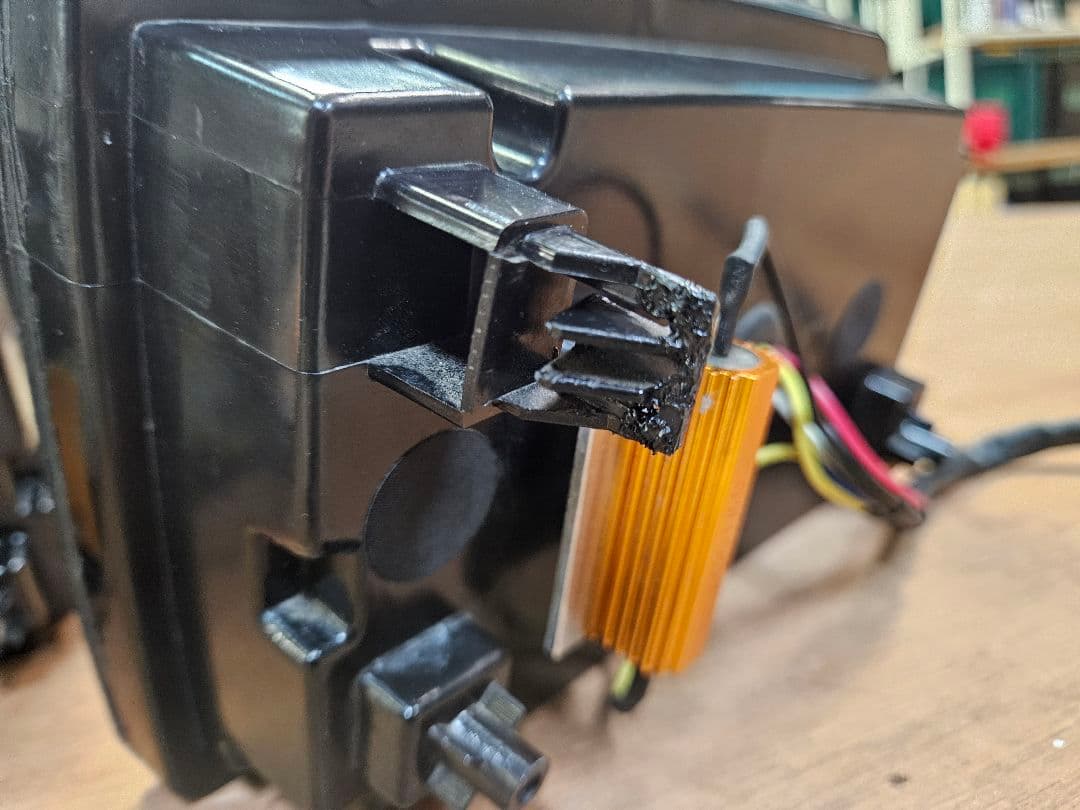 LEDファイバーテール　スモークレンズ　エブリィ　DA64V　DA17V