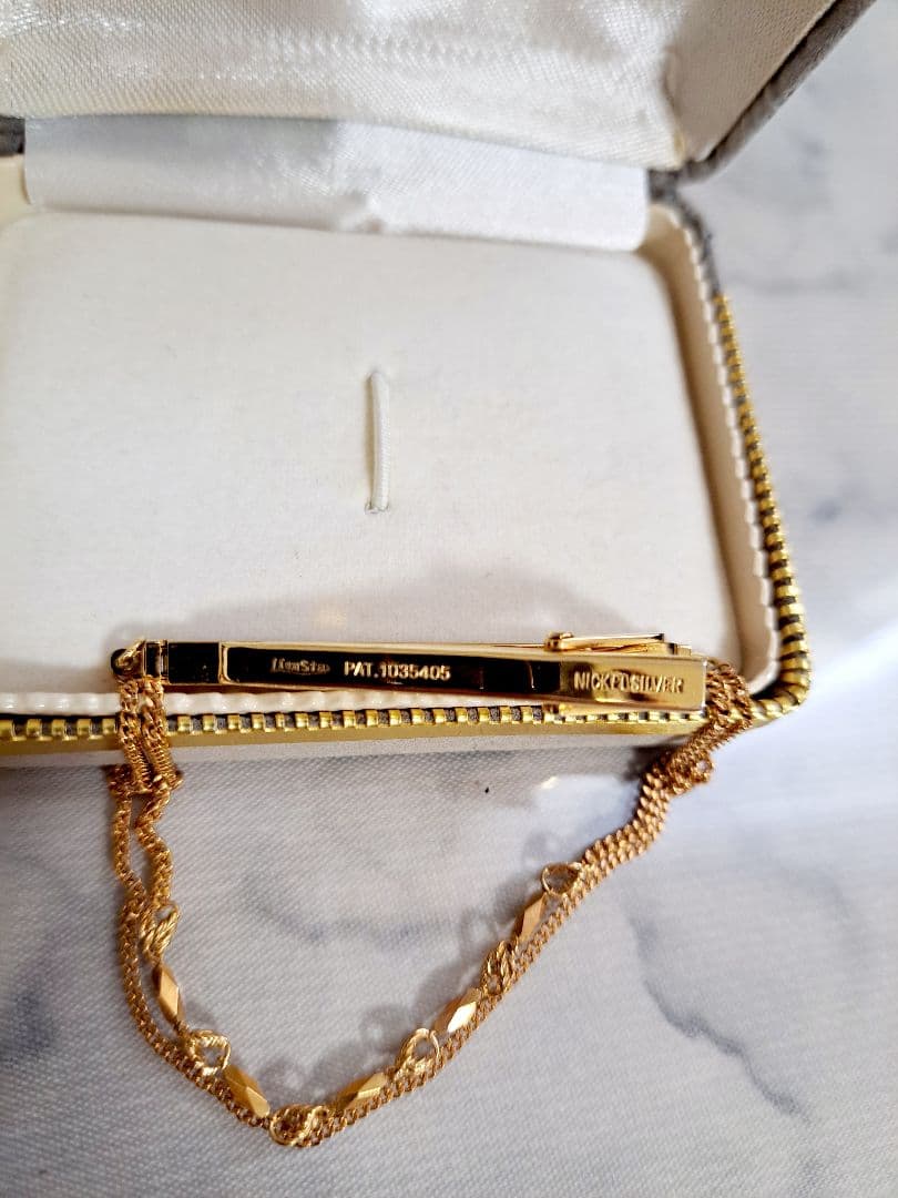 【Lion Star】ゴールド ネクタイピン チェーン付き スライド式 刻印