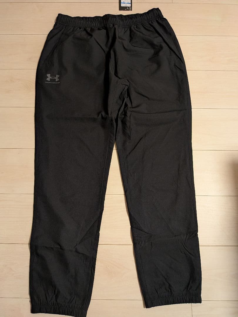 新品　アンダーアーマーロングTシャカシャカパンツセットアップXLサイズ