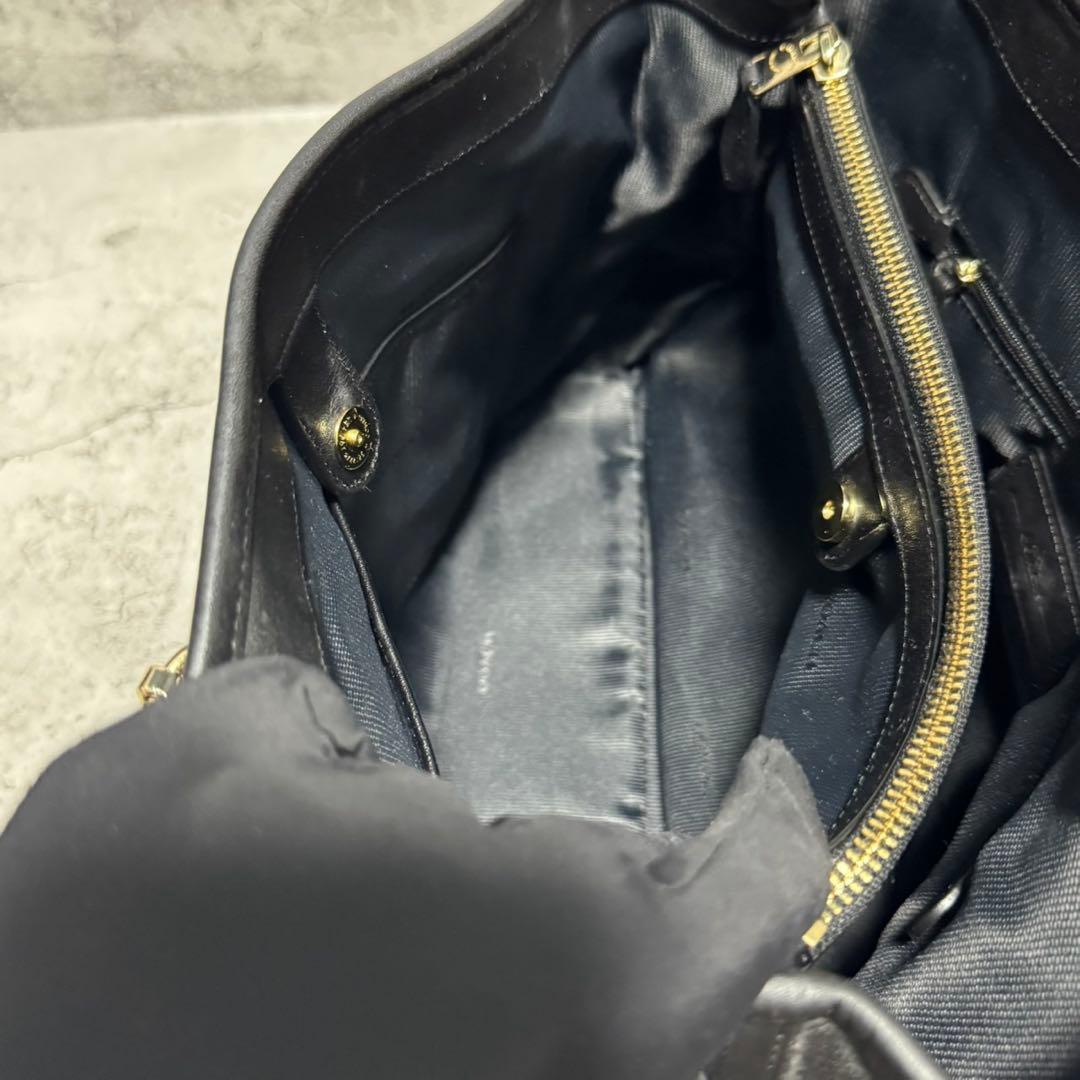 極美品✨️A4可 コーチ トートバッグ エンボス加工 チャーム レザー 黒