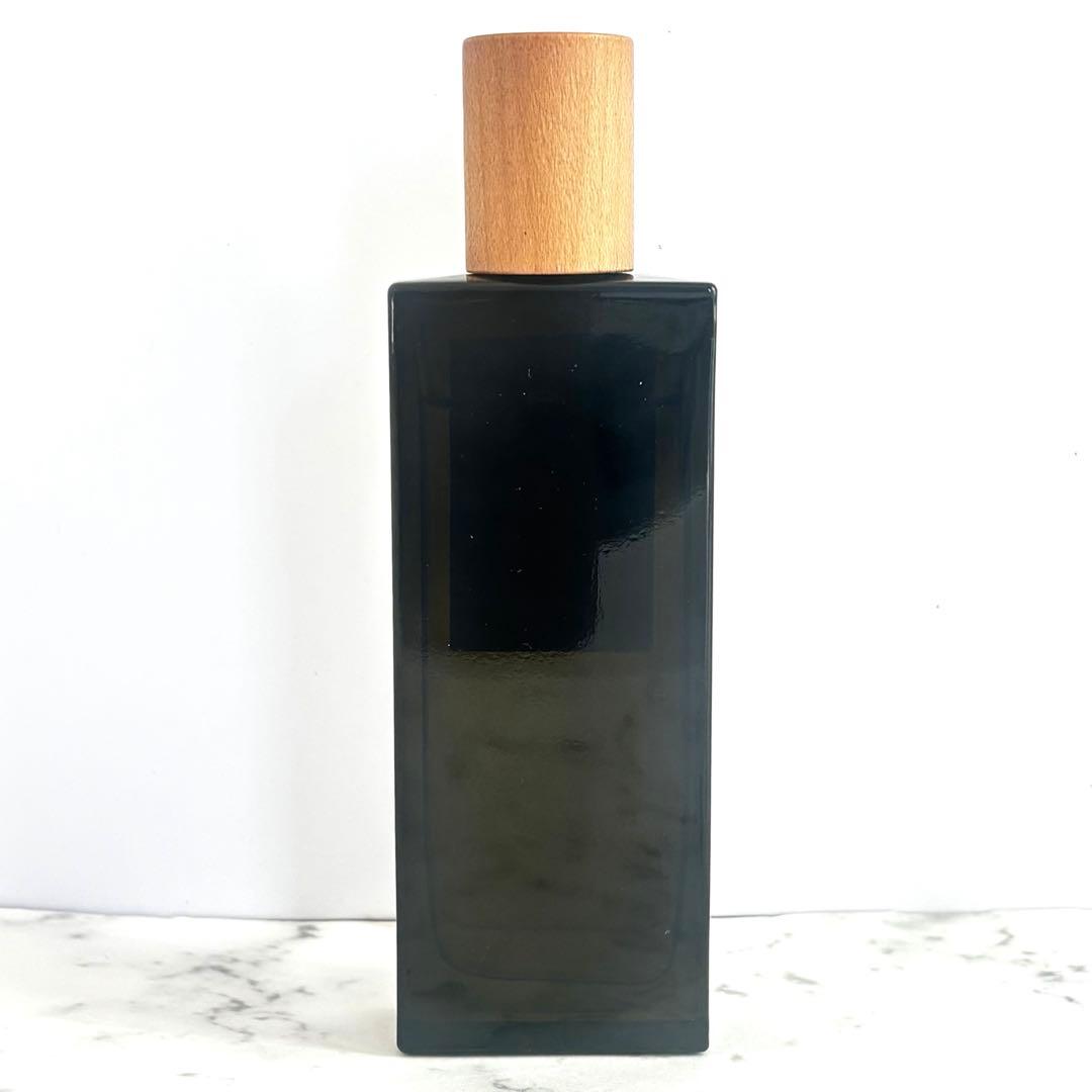 【残9割　美品】LOEWE ロエベ エセンシア オードゥパルファム　50ml