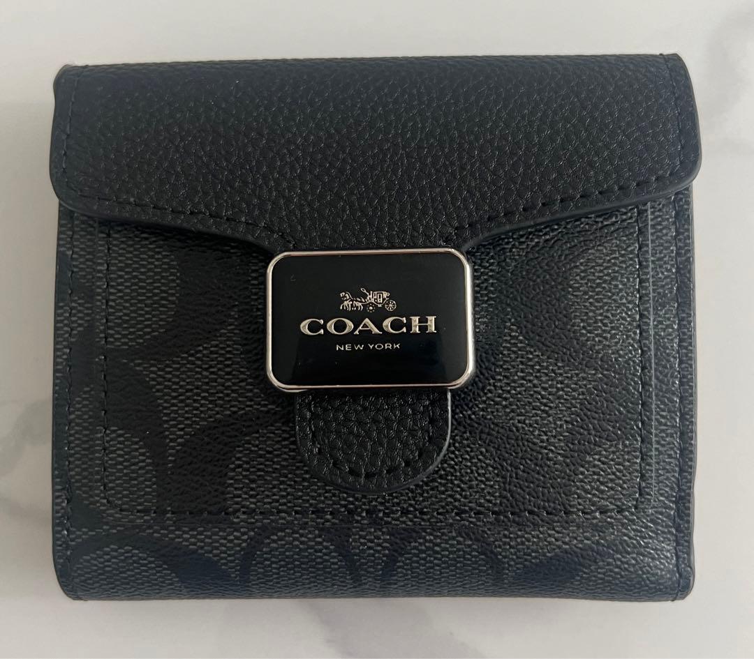 COACH コーチシグネチャー 折財布　美品♪