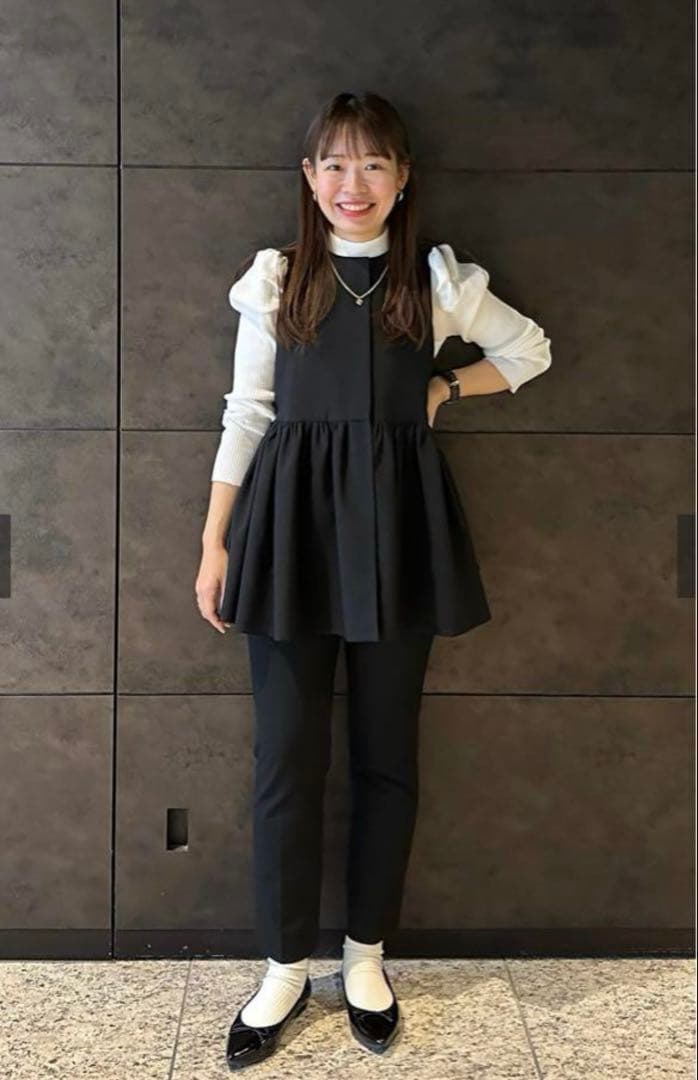 yoihi フリルギャザージレ　ブラック