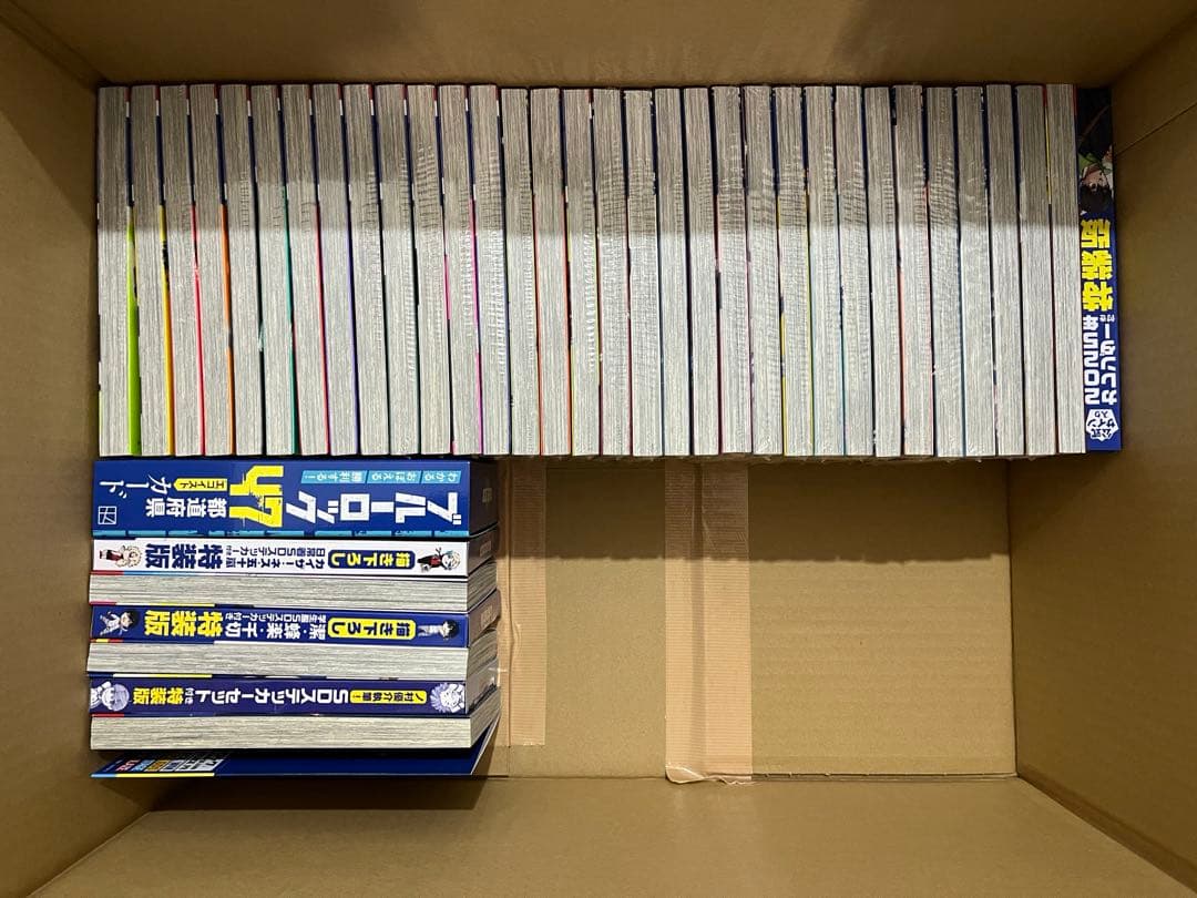 ブルーロック全巻セット1〜31シュリンク付き新品 32〜35特装版未使用